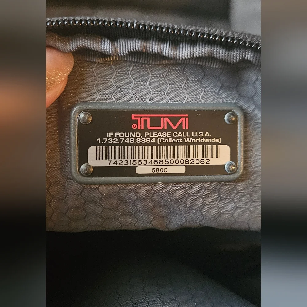 TUMI 580C Men's Black Nylon Messenger Crossbody Bag